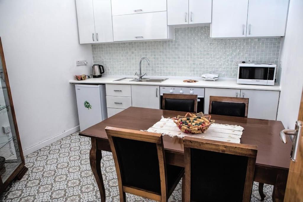 Templar Guesthouse Famagusta  Ngoại thất bức ảnh